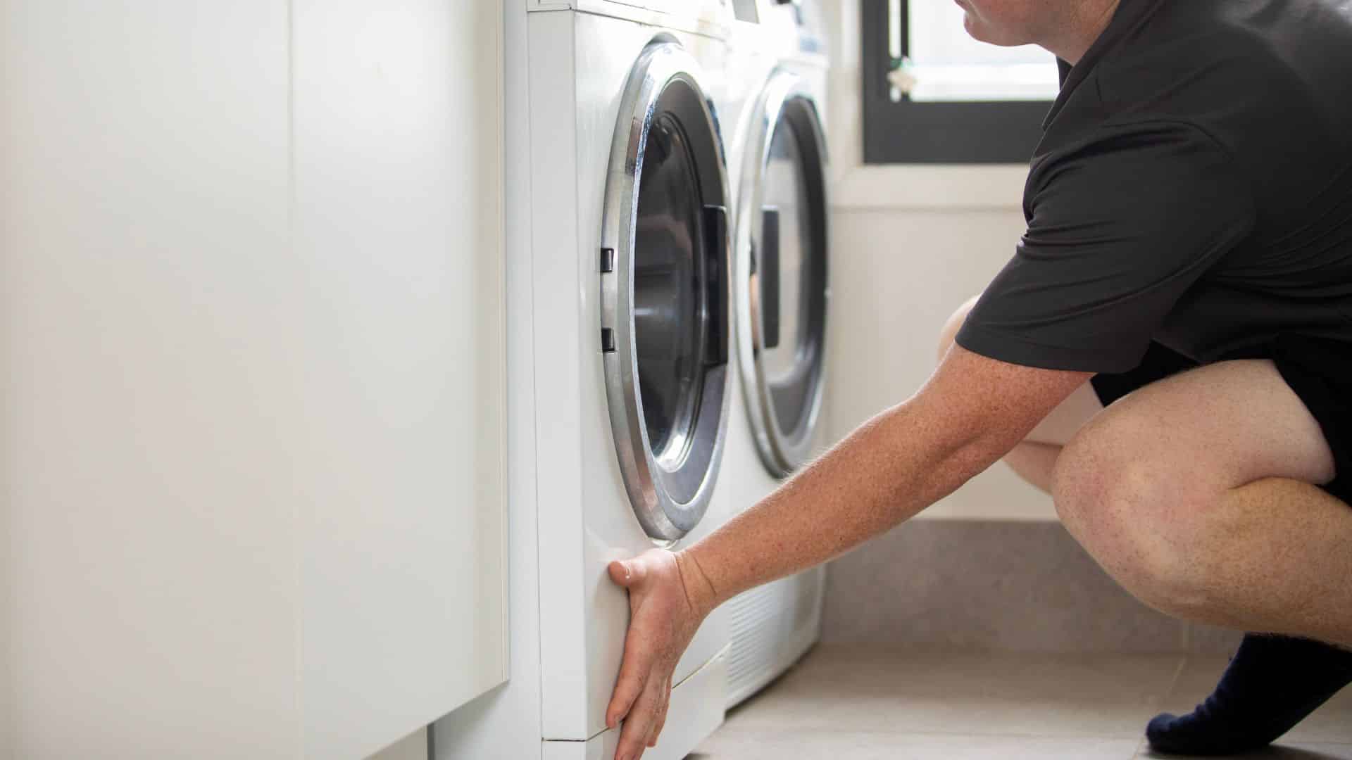 What You Need to Know About Laundry Room Sink Clogs